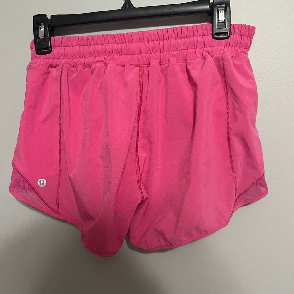sonic pink lululemon hotty hot shorts 2.5 inch
